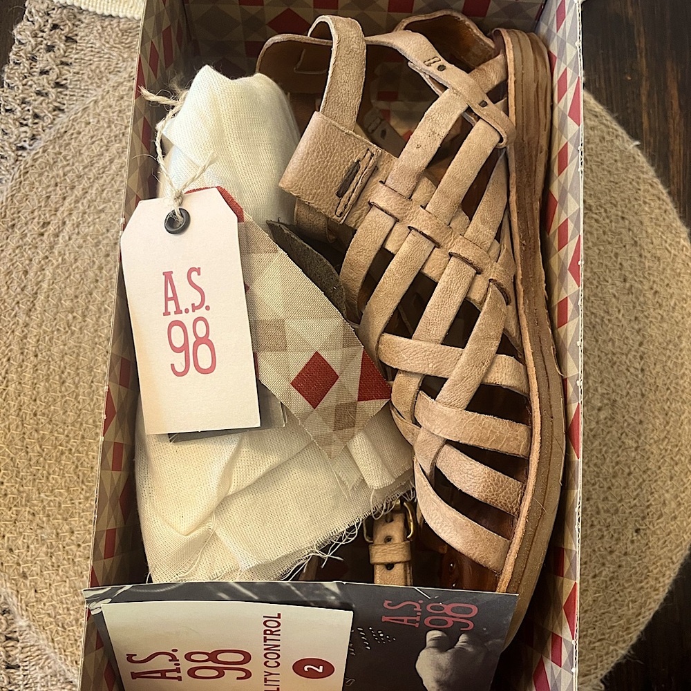 A.S. 98 Ralston strappy weave sandal in color taupe